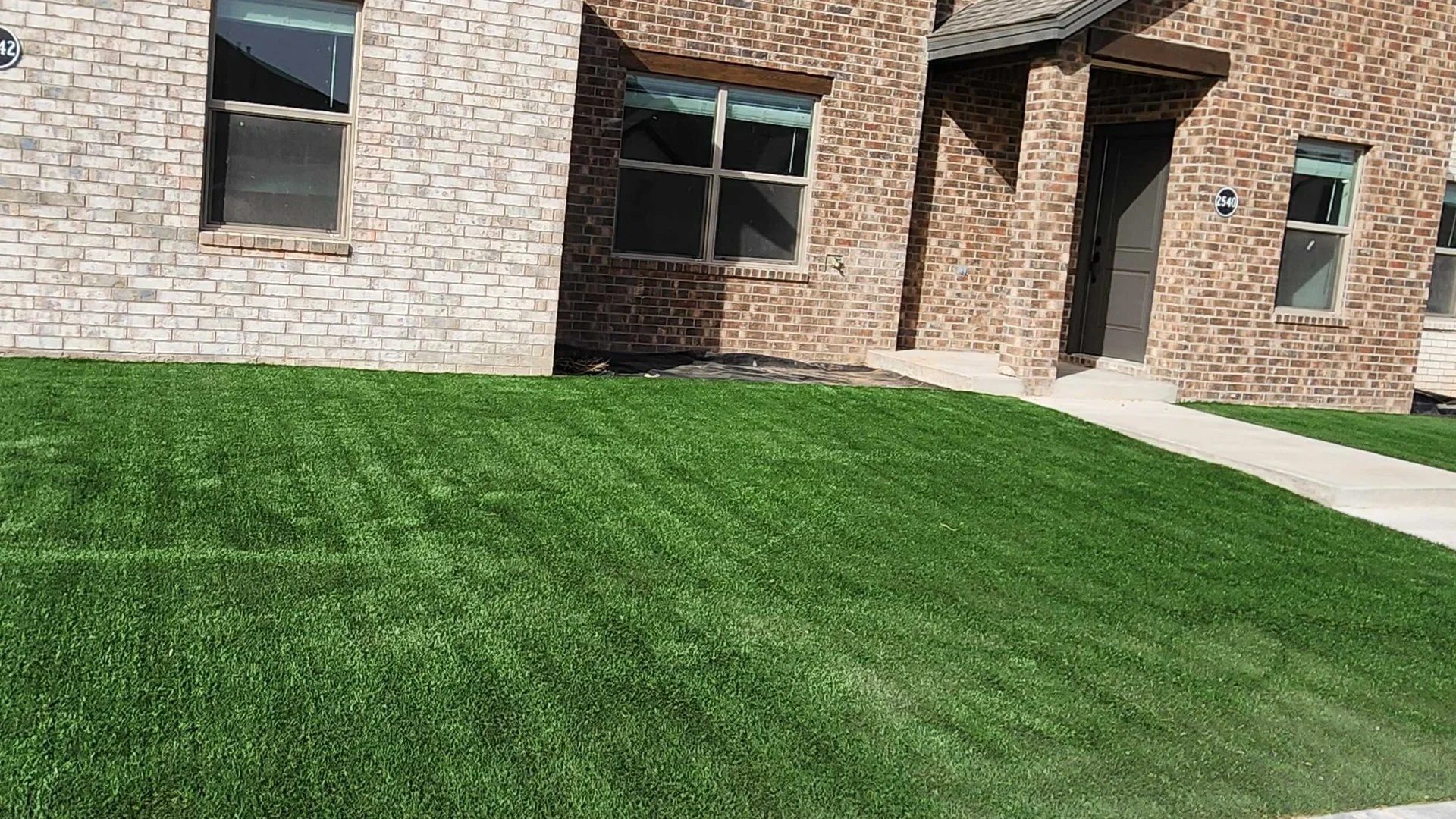 Understanding the Different Types of Lawn Fertilizer