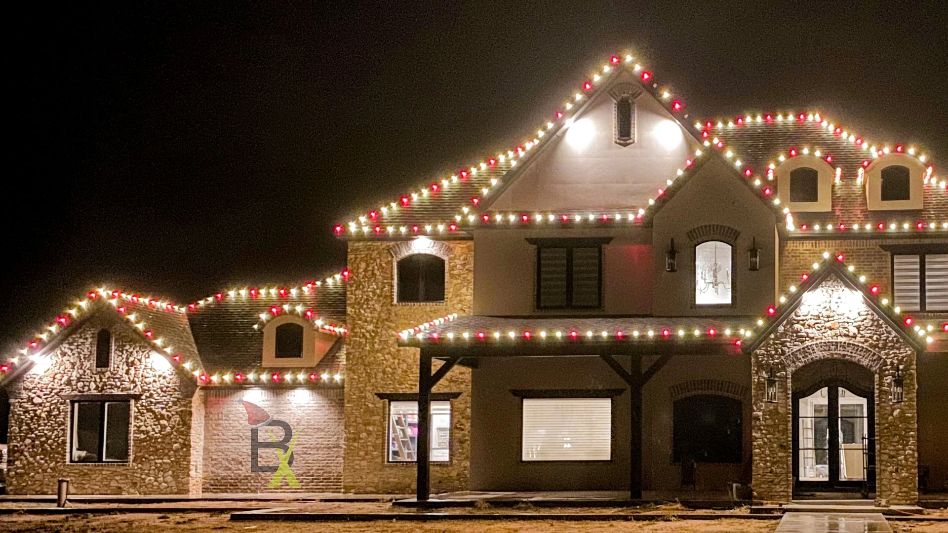 Comparing Warm White vs Cool White Lights for Your Holiday Display