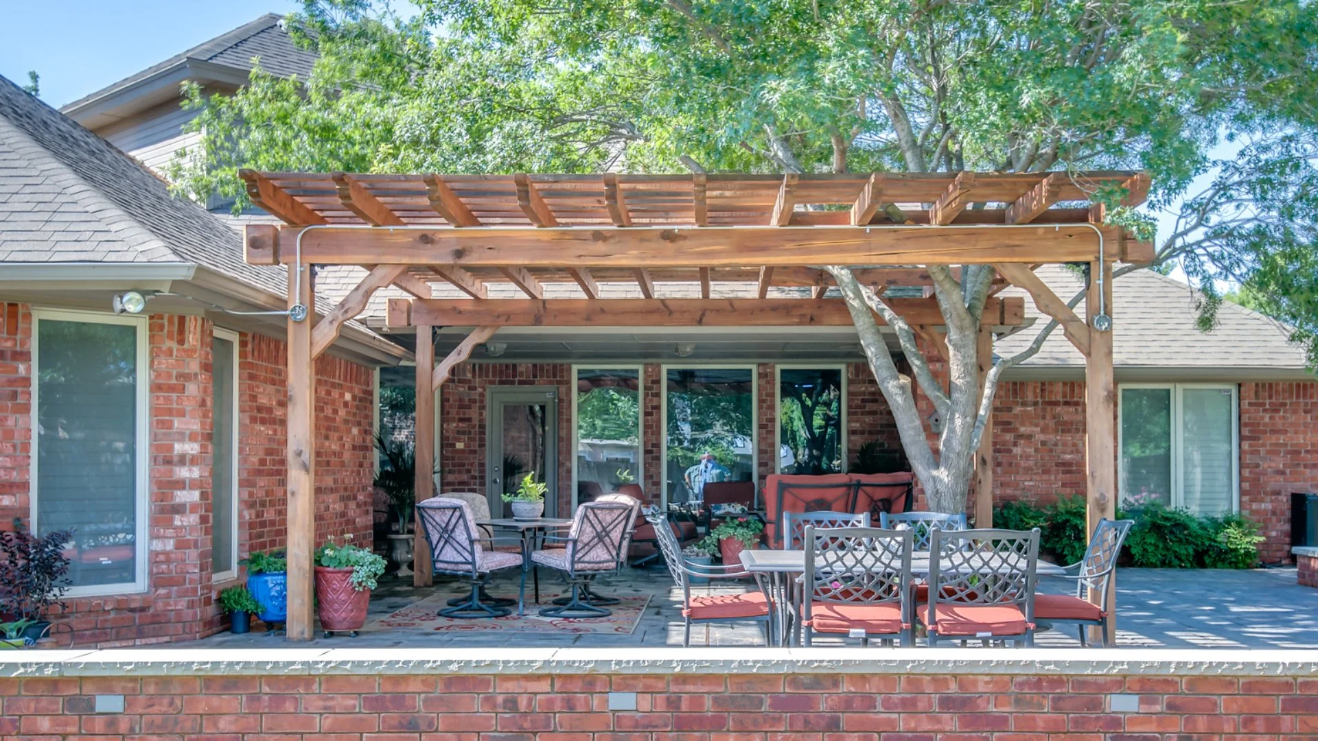 Is a Pergola a Good Feature to Add to Your Outdoor Living Space?